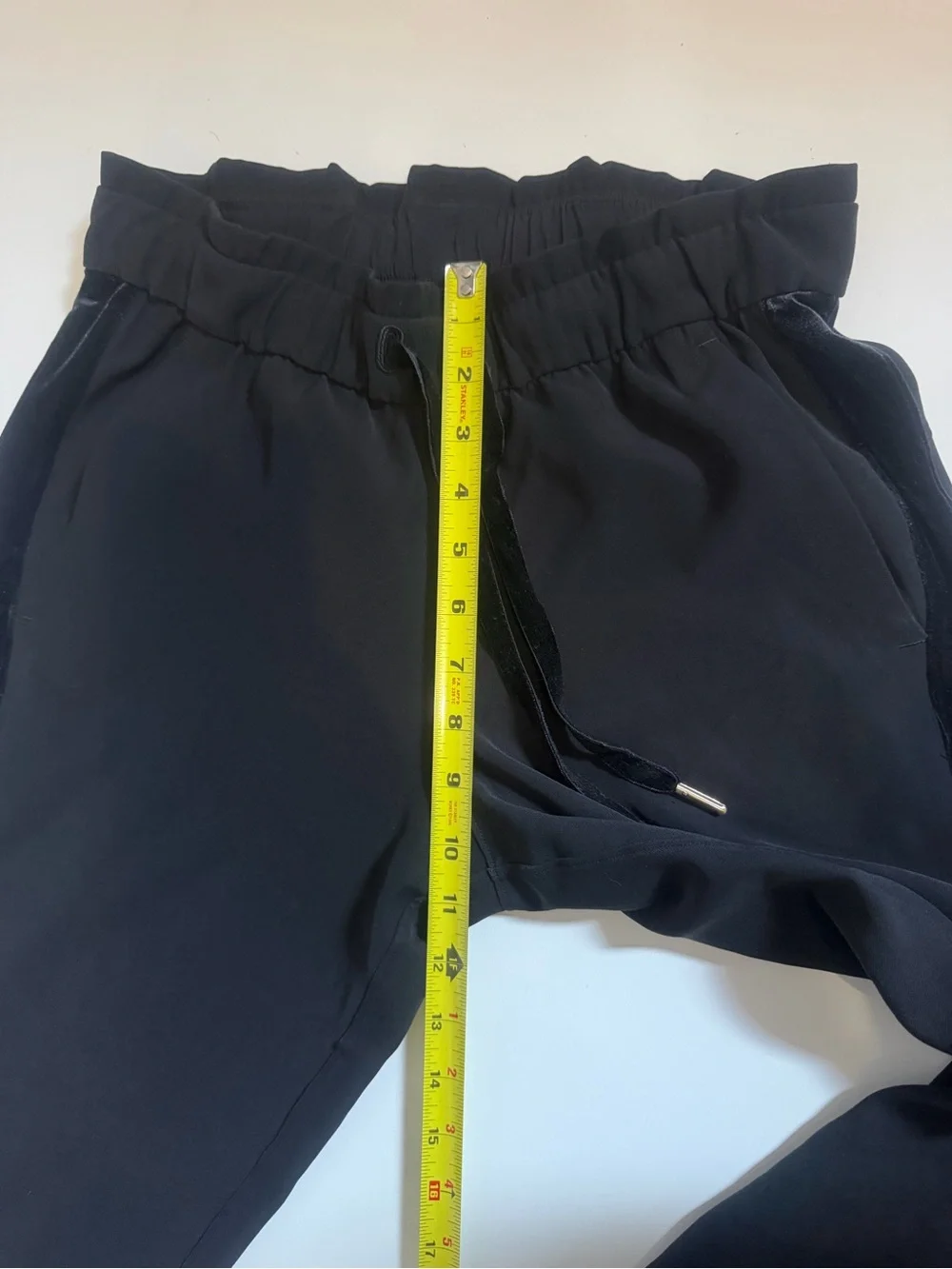Lululemon On the Fly Jogger Velvet Trim 6